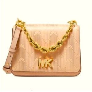 Gorgeous Michael Kors chain purse